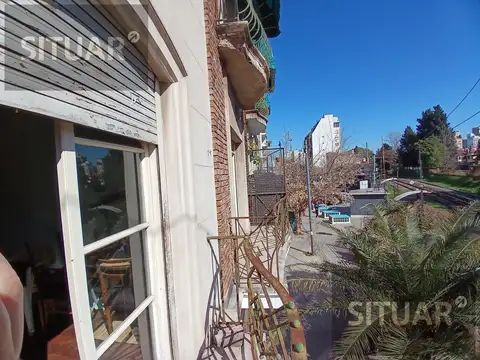 Departamento de 3 ambientes con dependencia y patio en Belgrano