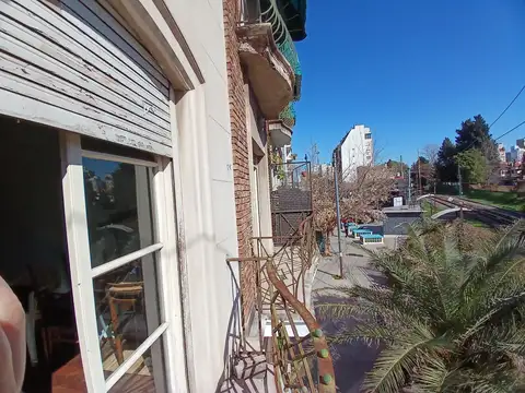 Departamento de 3 ambientes con dependencia y patio en Belgrano