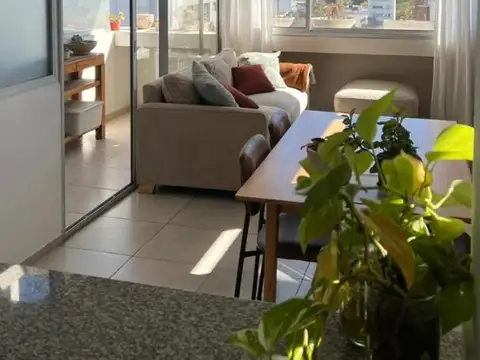 SEMIPISO DE  1 DORMITORIO EXCELENTE UBICACION