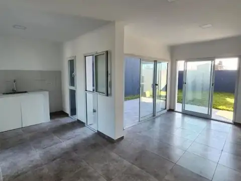 Depto Tipo Casa en Venta de 2 ambientes