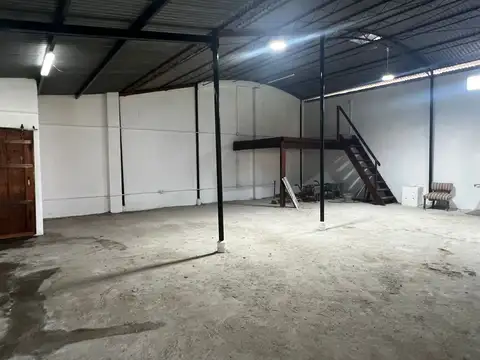 Galpón CENTRICO en alquiler en General las Heras