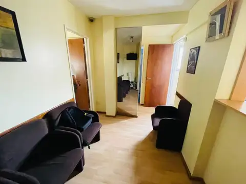 DEPARTAMENTO 2 AMBIENTES CON DIVISION. (HOY OFICINA)