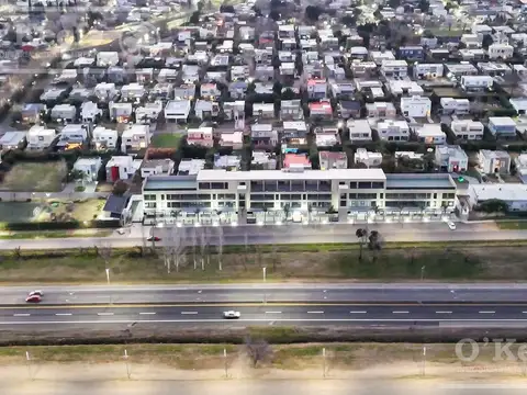 Local comercial con cochera a estrenar - Hudson - Berazategui