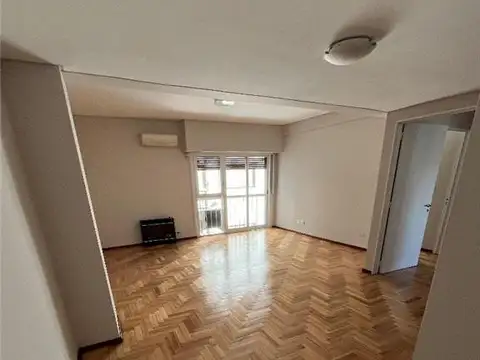 Almirante Brown 2400, Piso 3