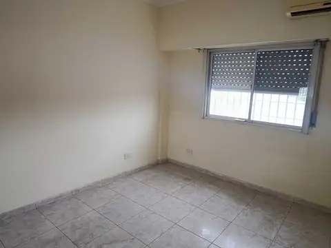 Avenida Hipolito Yrigoyen 1200