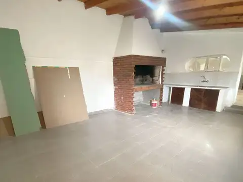 Casa de 2 dormitorios - Barrio Pueyrredón