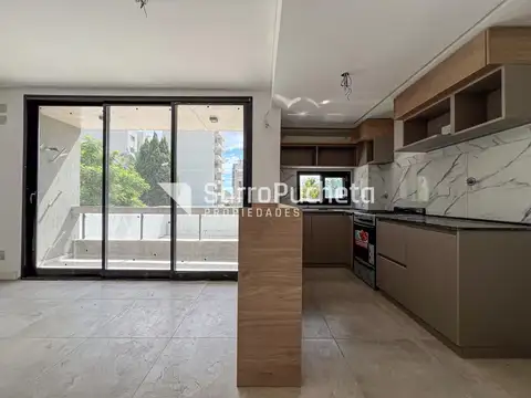 Venta departamento 3 ambientes en Moron centro (1°E)