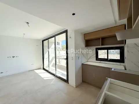 Venta departamento 3 ambientes en Moron centro (1°E)