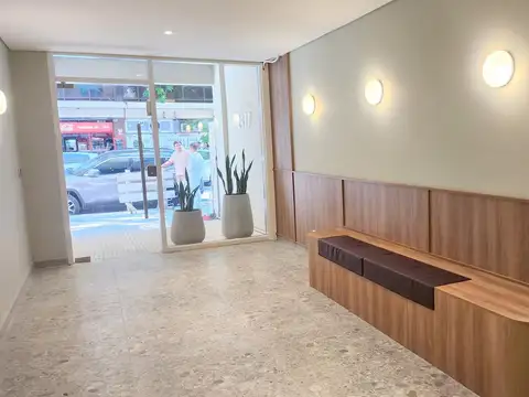 Departamento en alquiler apto profesional al frente en Belgrano. Excelente ubicación.
