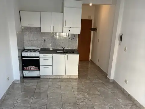 Departamento en Alquiler en Martín Coronado, $ 400.000