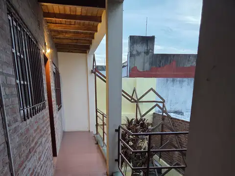 Alen 2400, Piso 1