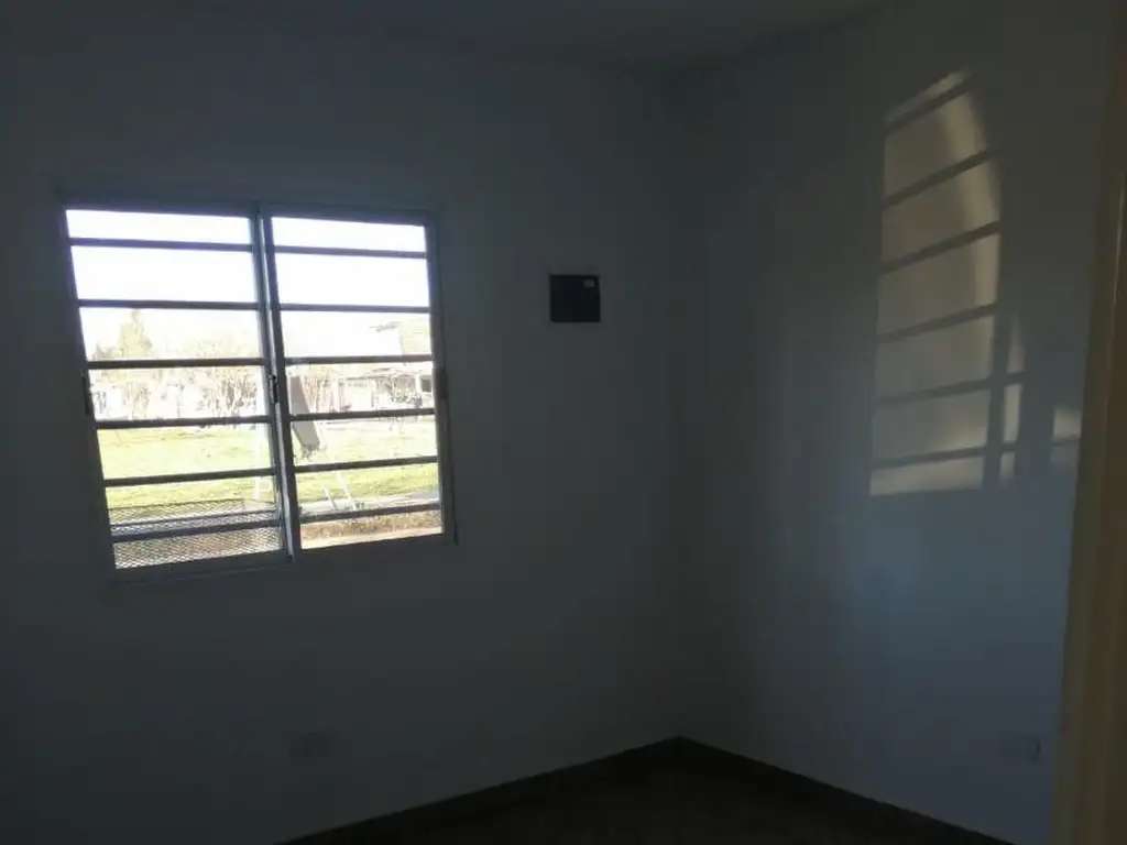 Complejo con 8 departamentos - Foto 15