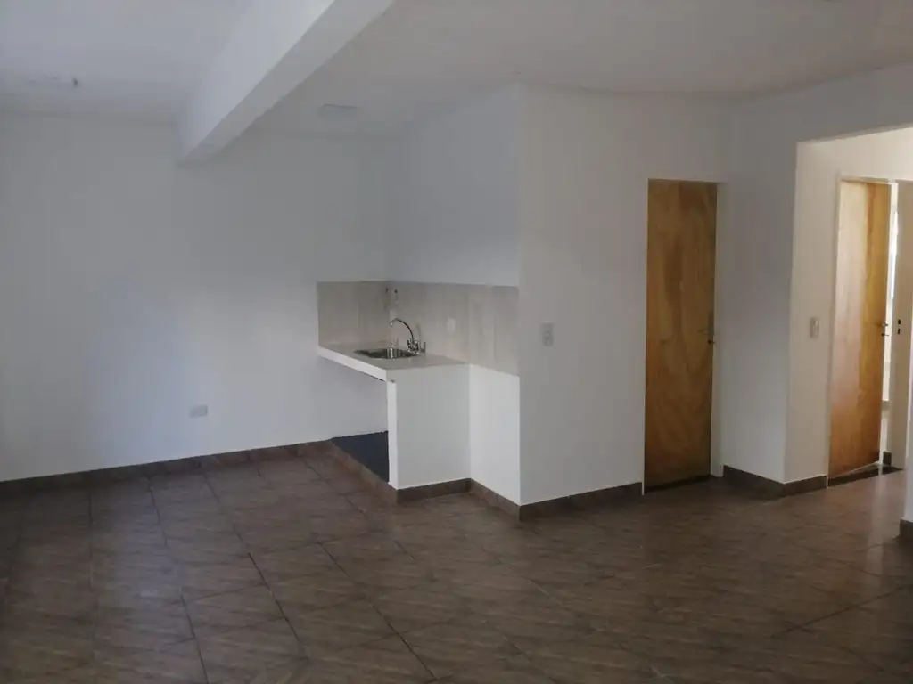 Complejo con 8 departamentos - Foto 13