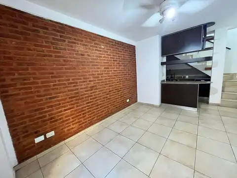 Depto Tipo Casa en Alquiler de 2 ambientes