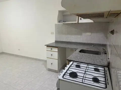 Depto Tipo Casa en Alquiler de 2 ambientes