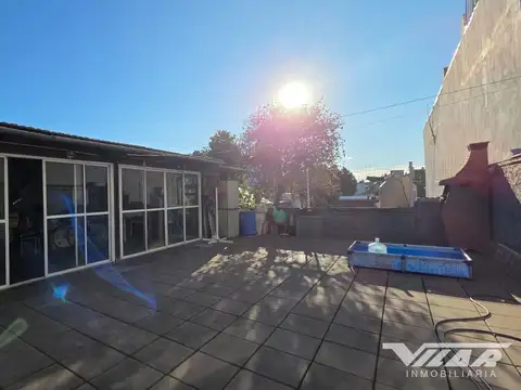 En Venta PH 3 amb.  PA  c/ terraza y quincho, independiente.  -  V. Martelli, V. Lopez