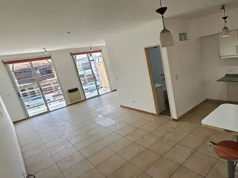Departamento en Alquiler en Florida Mitre/Este, $ 850.000