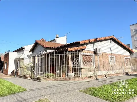VENTA CASA 4 AMBIENTES RAMOS MEJIA - ZONA ATENEO D. BOSCO