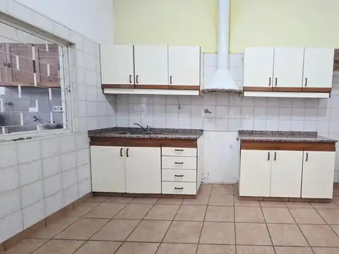 ph - casa 3 ambientes en Alquiler San Justo Centro