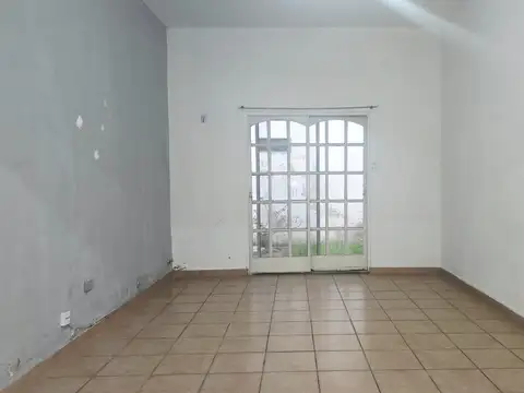 Depto Tipo Casa en Alquiler en San Justo, $ 750.000