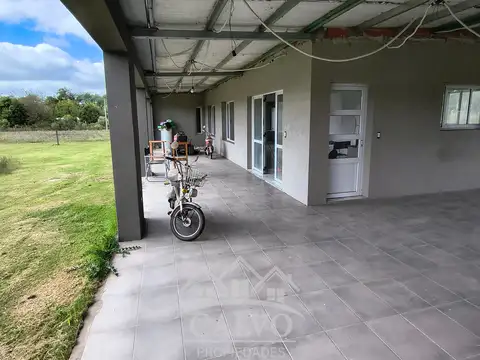 Casa 3 ambientes con 1 baño