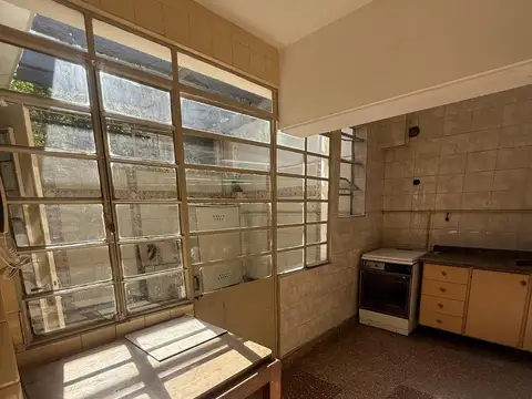 Casa 2 Dormitorios   Comodín - Pasillo Exclusivo,