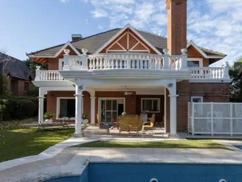 Blvd Saint Thomas 100