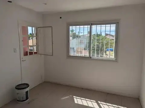 Depto Tipo Casa en Venta de 2 ambientes