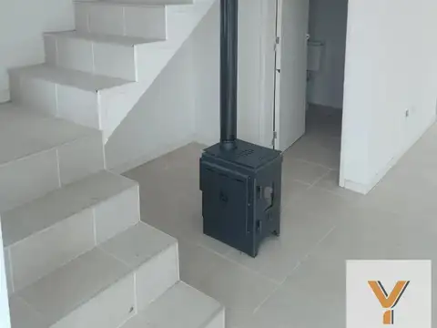 Depto Tipo Casa en Venta con 1 cocheras