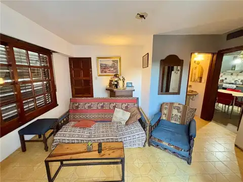 Casa en Alquiler en Banfield, $ 1.900.000