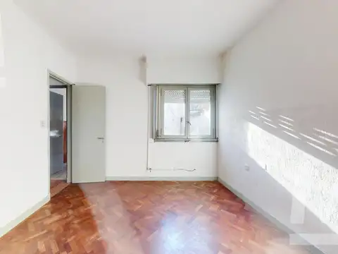 Depto Tipo Casa en Venta 64 años