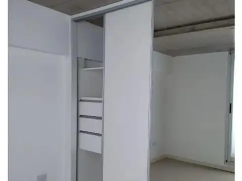 ZEBALLOS 600 OFICINA EN PB A ESTRENAR