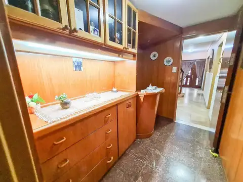 Casa en Venta con 5 cocheras