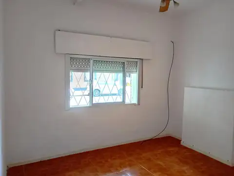 Depto Tipo Casa en Alquiler 45 años