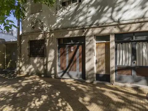 PH al frente en Venta de 2 dormitorios con garage y patio en 65 y 15 - La Plata