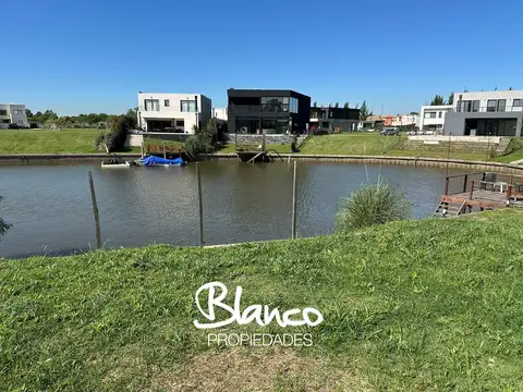 El Canal - Villanueva 5600