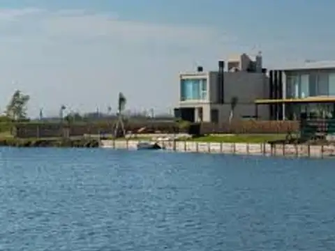 Terreno en Venta de 761,0 m2