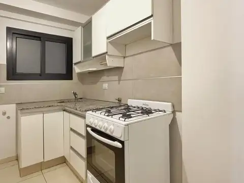 Arturo M Bas 300