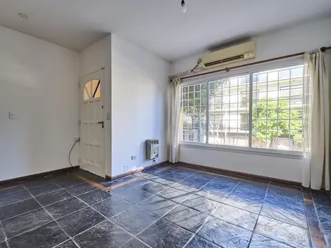 Depto Tipo Casa 4 ambientes con 3 baños