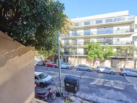 Depto Tipo Casa en Alquiler con 1 cocheras