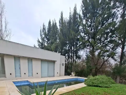 Casa en Alquiler de 3 dormitorios