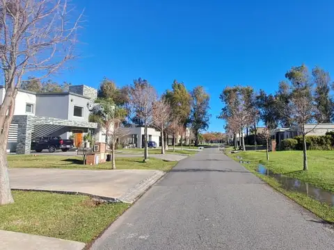 VENTA DE TERRENO EN BARRIO CERRADO LA CESARINA GENERAL RODRIGUEZ