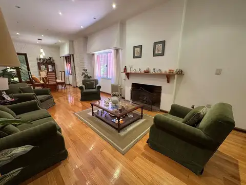 CASA 5/AMB+ESCRITORIO/GARAJE/PATIO/PILETA/QUINCHO!