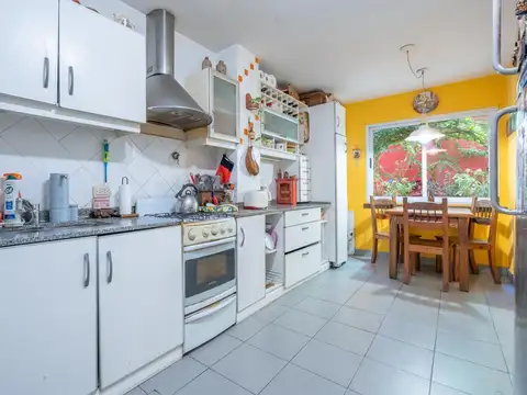 Depto Tipo Casa en Venta con 2 cocheras