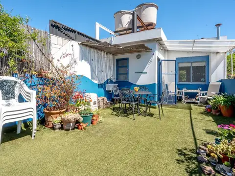 Venta PH Tipo casa Colegiales 4 Amb, patio, terraza y cochera