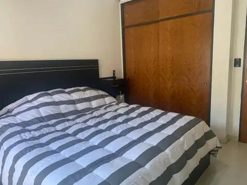 Casa en Alquiler con 1 cochera