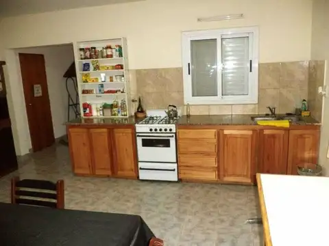 Avenida Tres Picos 100