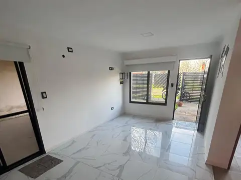 Casa 3 ambientes con 1 baño