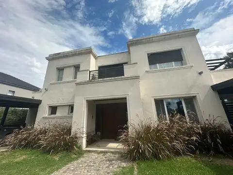 Casa en Venta de 4 dormitorios
