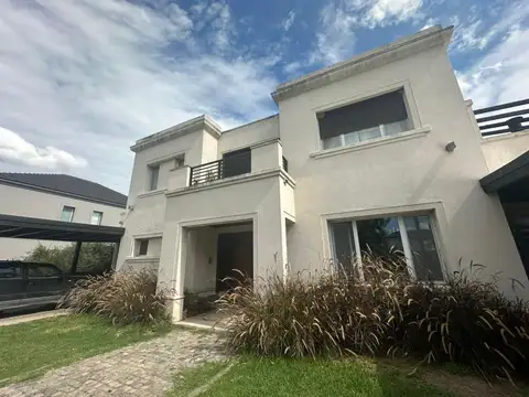 Casa en Venta en Funes, USD 650.000